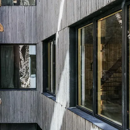Armazem Luxury Housing