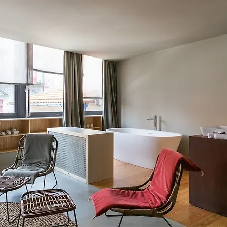 Armazem Luxury Housing بيت ضيافة بورتو